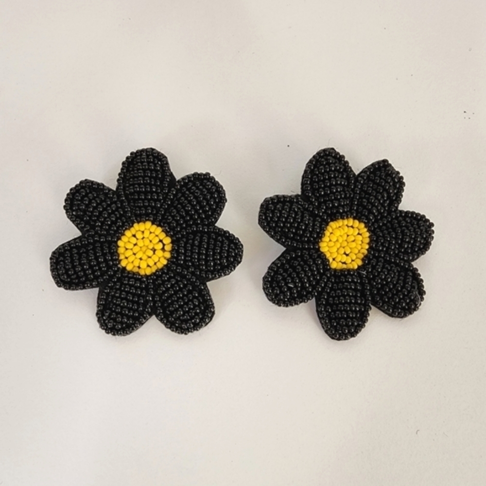 NEW Black Yellow Seed Beaded Flower Earrings Retro Daisy‎